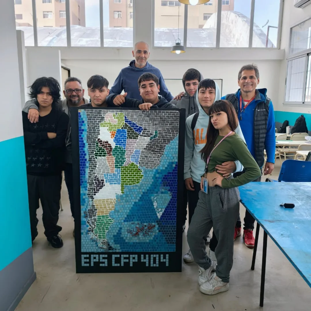 El CFP N°404 celebró su 40° aniversario en Avellaneda con una muestra de oficios